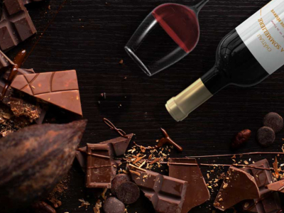 The ideal Valentine's Day duo: chocolate and wine!